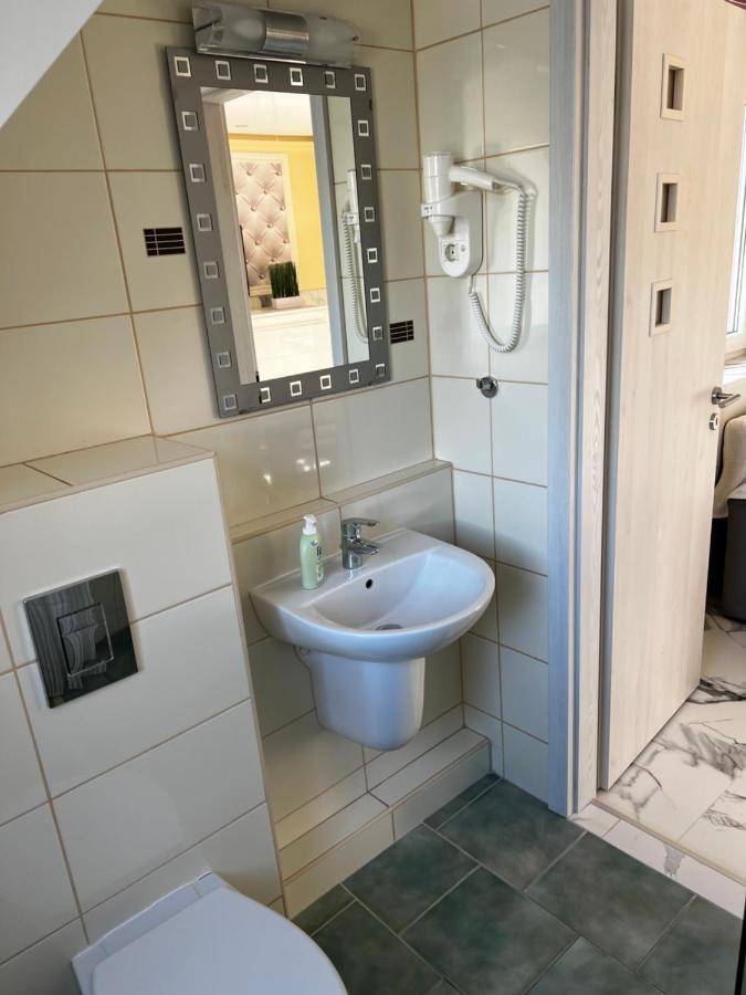 Mediterán Fedett Medencés Apartmanház Szántód Kültér fotó
