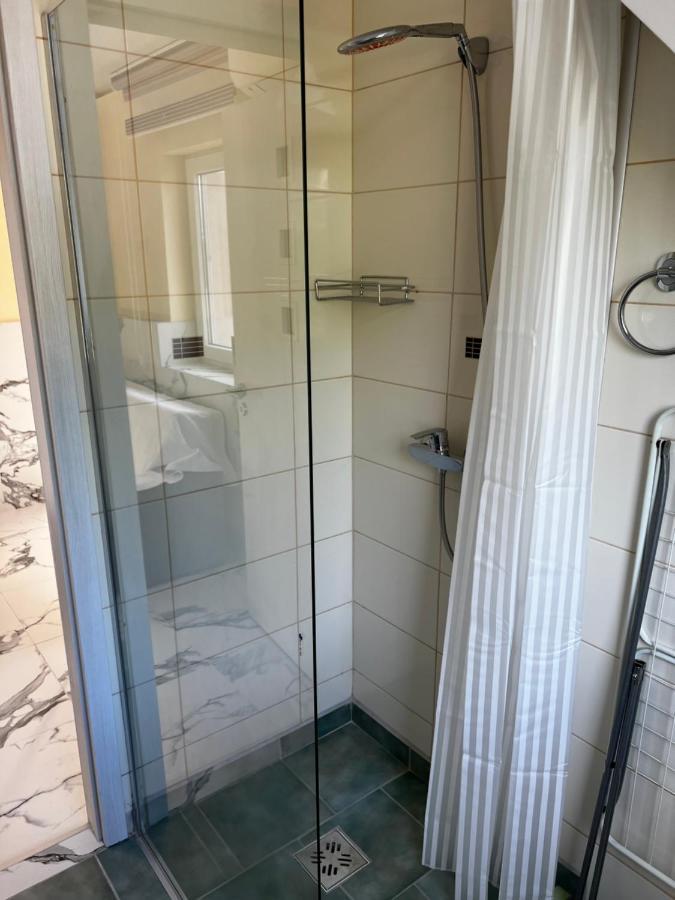 Mediterán Fedett Medencés Apartmanház Szántód Kültér fotó
