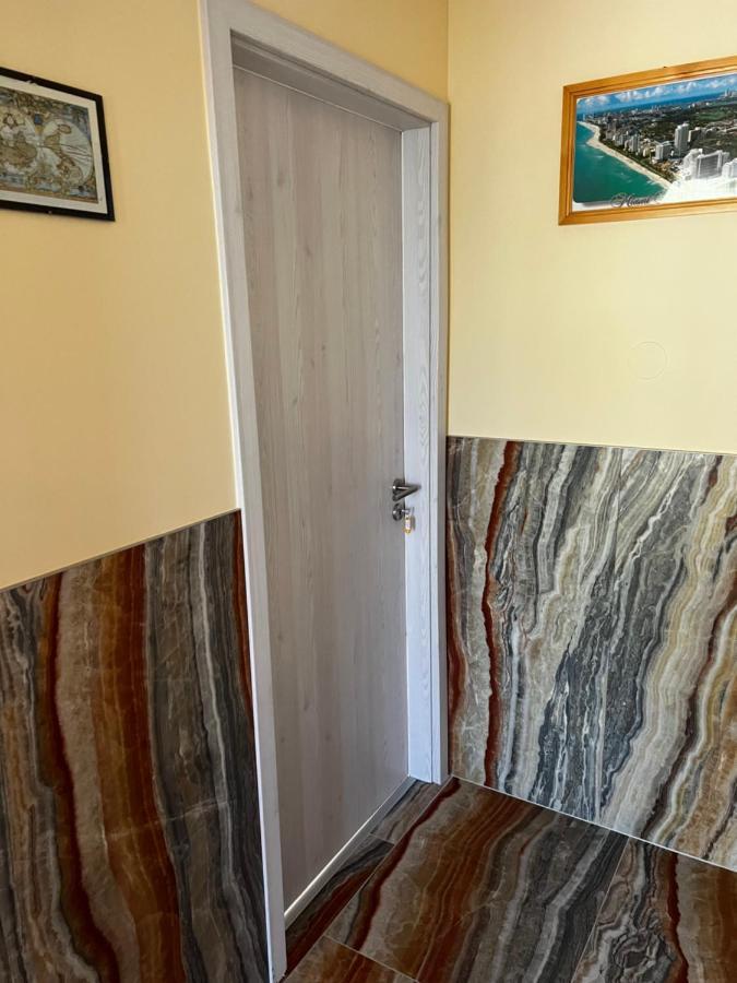 Mediterán Fedett Medencés Apartmanház Szántód Kültér fotó